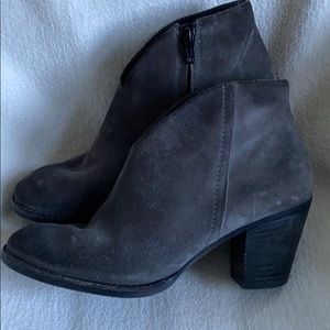 Paul Green Delgado gray suede booties, 7.5 Boots